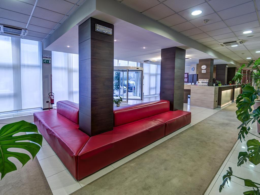 Hotel Capital Ровіго Екстер'єр фото