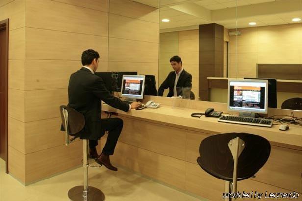 Hotel Capital Ровіго Зручності фото