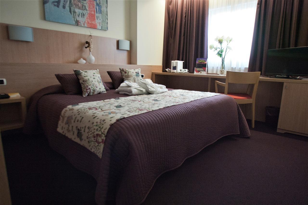 Hotel Capital Ровіго Екстер'єр фото